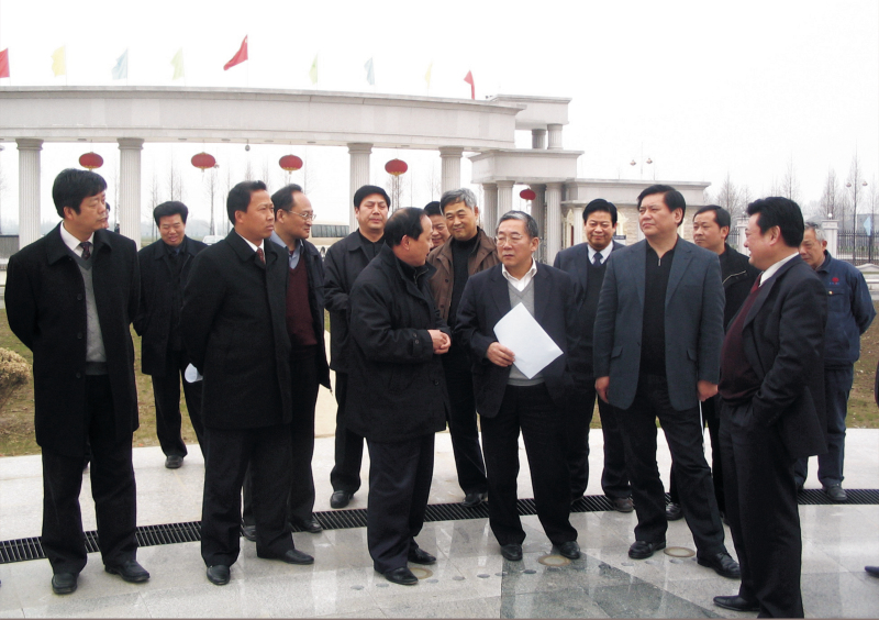 2006年2月12日，湖北省常務(wù)副省長周堅(jiān)衛(wèi)到公司調(diào)研